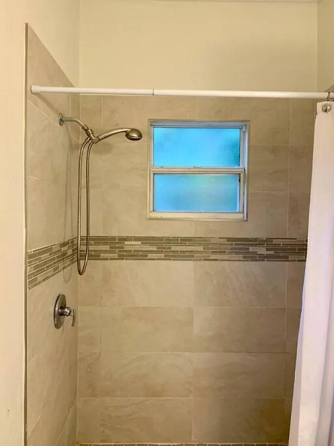 Suite 4, Blue Pavilion - Steps To Beach - Car, Value, Service West Bay Apartment