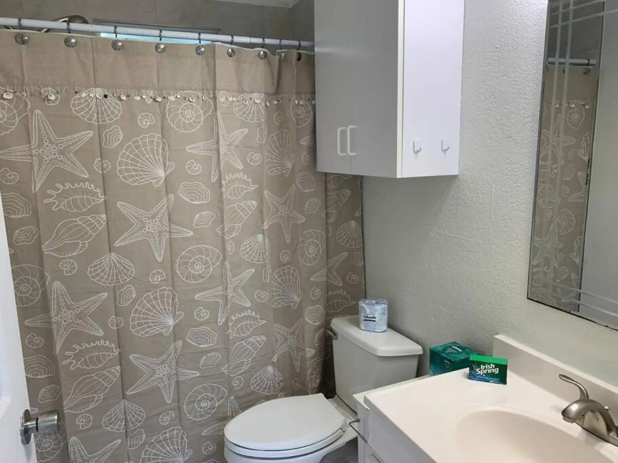 Apartment Suite 4, Blue Pavilion - Steps To Beach - Car, Value, Service West Bay